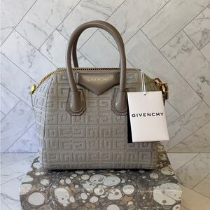 ❤️ BRAND NEW GIVENCHY MINI ANTIGONA BAG IN 4G EMBROIDERED CANVAS.